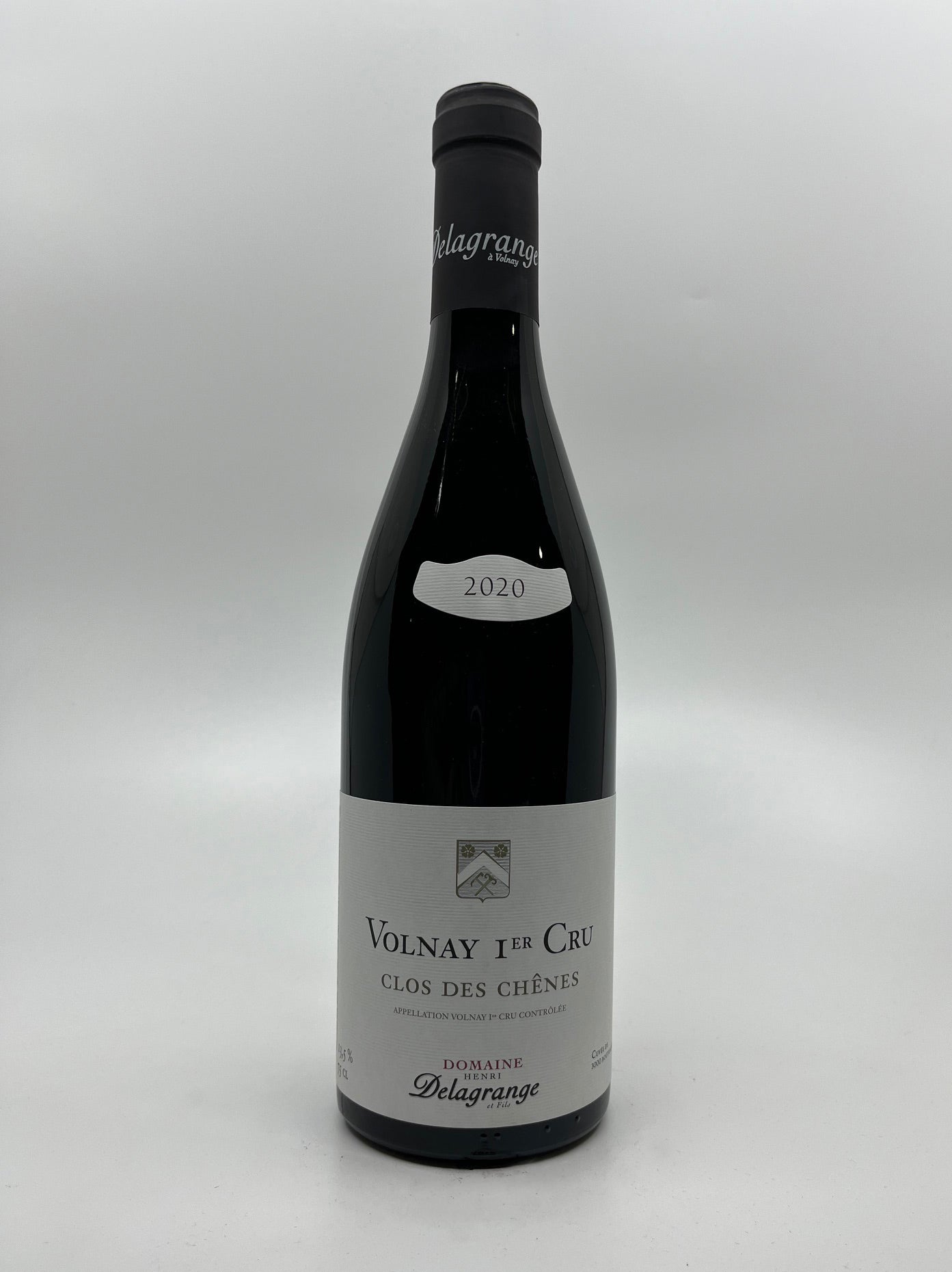 Domaine Henri Delagrange Volnay 1er Cru Clos des Chênes 2020 Burgundy red wine bottle (750ml), elegant Pinot Noir from a Premier Cru vineyard in Volnay, known for its bright red fruit, floral notes, fine tannins, and graceful structure.